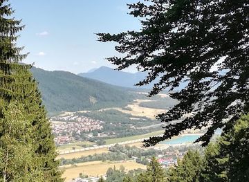 slovakia/martin/attraction/pamatnik-karvasa-a-blahovca