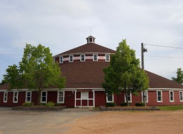 wisconsin/southeast-wisconsin/attraction/world-s-largest-round-barn