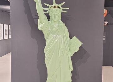 slovenia/posavje/attraction/banksy