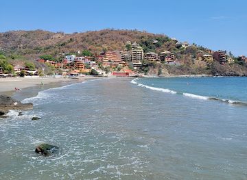 mexico/costa-grande/attraction/malecon-zihuatanejo