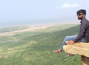 india/rann-of-kutch/attraction/saptasura-shila