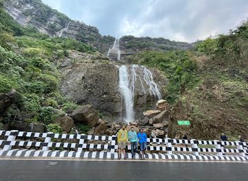 india/meghalaya/attraction/kynrem-falls-view-point