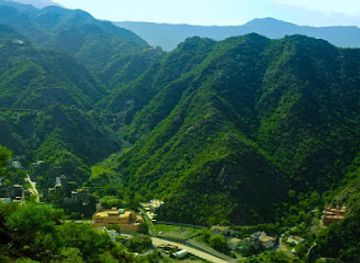saudi-arabia/asir/attraction/the-dabbab-walkway