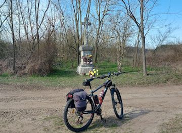 hungary/kecskemet/attraction/bukovszki-bolti-kereszt