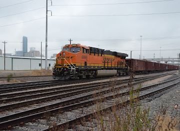 texas/fort-worth/attraction/fort-worth-tower-55-diamond-railroad-crossing