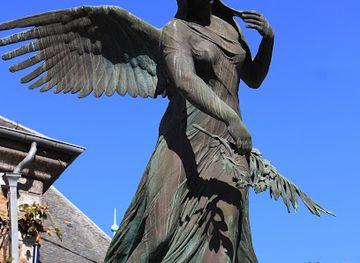 belgium/dinant/attraction/monument-aux-morts