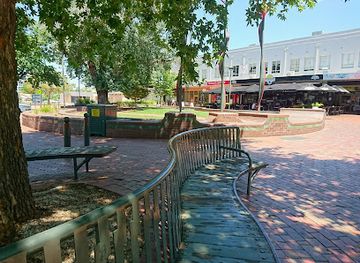 australia/canberra/kingston/attraction/green-square