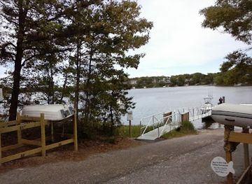 massachusetts/barnstable-county/attraction/mashpee-river-reservation