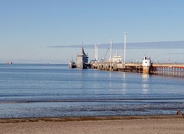 argentina/central-patagonia/attraction/comandante-luis-piedra-buena-pier