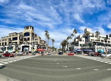 california/anaheim/attraction/main-street-huntington-beach