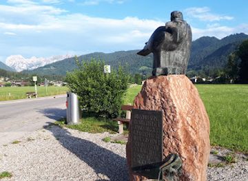 germany/eagle-s-nest/attraction/johann-angerer-memorial-fountain