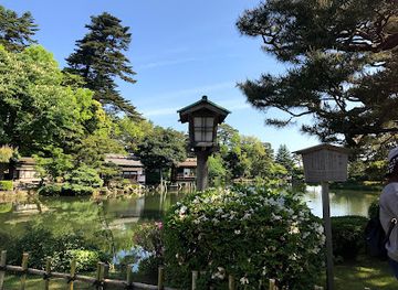 japan/kanazawa/kenrokuen-garden/attraction/renchi-mon-gate