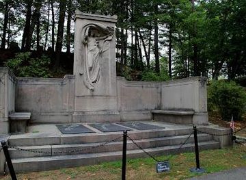 new-hampshire/nashua/attraction/sleepy-hollow-cemetery