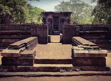 sri-lanka/polonnaruwa/attraction/ruins-of-an-ancient-building