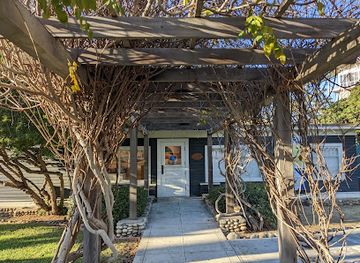 california/la-jolla/attraction/la-jolla-historical-society-wisteria-cottage-museum