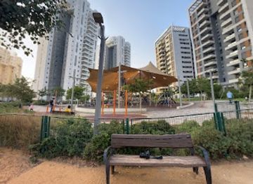 israel/hod-hasharon/attraction/aviv-park