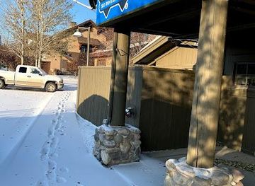 montana/big-sky/attraction/black-tie-ski-rental-delivery-of-big-sky