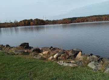 rhode-island/narragansett-bay/attraction/lincoln-woods-state-park