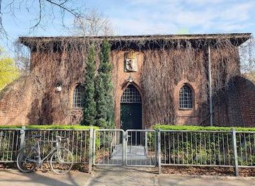germany/potsdam/attraction/barenzwinger-im-kollnischen-park