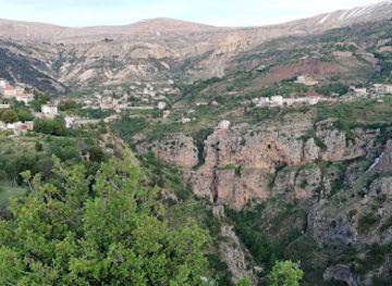 lebanon/bcharre/attraction/valley-qadisha