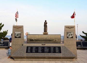 virginia/chesapeake-bay-region/attraction/naval-aviation-monument-park