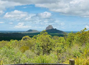 australia/southern-queensland/attraction/glass-house-mountains-lookout