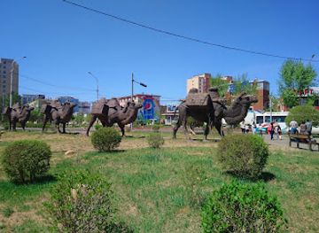 mongolia/ulaanbaatar/bayanzurkh-district/attraction/camel-caravan-statue