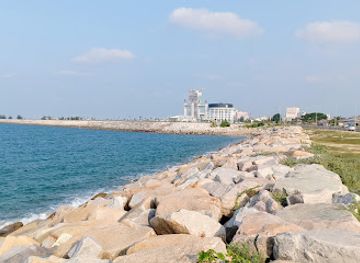 malaysia/terengganu/attraction/takir-beach-kuala-terengganu-a-k-a-miami-beach