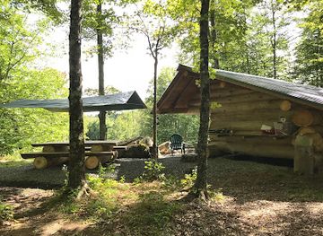 new-york/adirondack-mountains/attraction/overlook-lean-to-at-adirondack-adventure-base