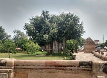 india/gujarat/attraction/adalaj-stepwell