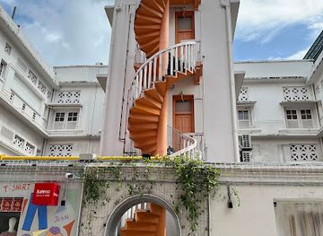 singapore/little-india/attraction/back-alley-of-bugis-street