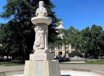 california/sacramento/attraction/cesar-chavez-plaza