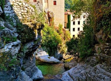 italy/veneto/attraction/waterfall-of-silan