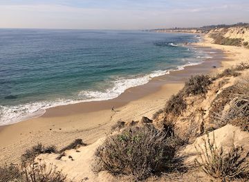 california/laguna-beach/attraction/scotchmans-cove-crystal-cove-state-park