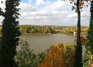missouri/current-river/attraction/deutschheim-state-historic-site