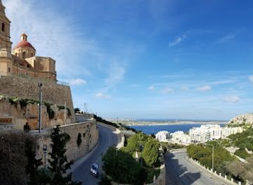 malta/mellieha-bay-area/attraction/pjazza-tal-mellieha