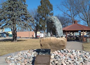 nebraska/nebraska-national-forest/attraction/world-s-largest-covered-porch-swing