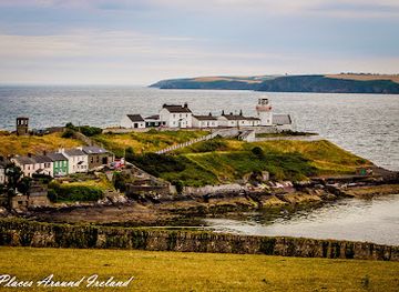 united-kingdom/cork/attraction/roche-s-point-lighthouse