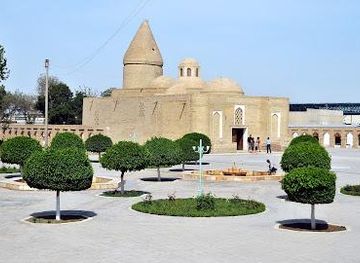 uzbekistan/bukhara/attraction/chashmai-ayub-mausoleum