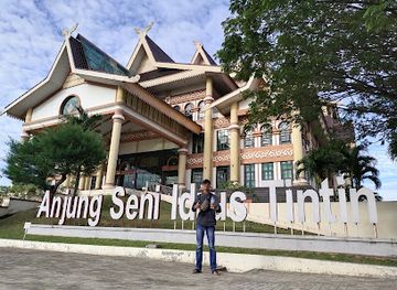 indonesia/riau/attraction/anjung-seni-idrus-tintin