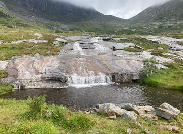 norway/lofoten-islands/attraction/molneva-waterfall