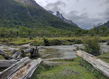 argentina/tierra-del-fuego-national-park/attraction/cascade-of-the-friends