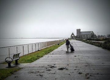 ireland/county-waterford/attraction/abbeyside-strand