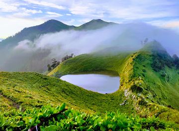 india/himachal-pradesh/attraction/a-lug-valley