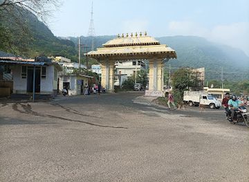 india/visakhapatnam/simhachalam/attraction/simhachalam-hill-entrance