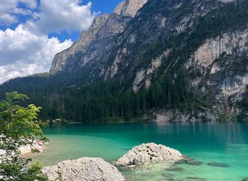 italy/alta-via-1/attraction/cascata-ghiacciata-di-braies