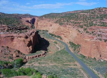 utah/capitol-reef-national-park/attraction/behunin-cabin