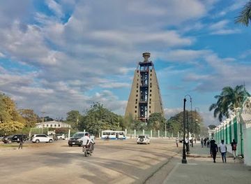 haiti/petionville/attraction/tour-2004-bicentennial-monument