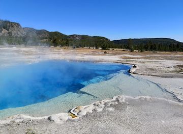 Lakeshore Geyser