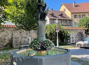liechtenstein/gamprin/attraction/brunnen-minnesanger-von-monfort